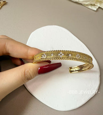 Titanium steel golden bracelet