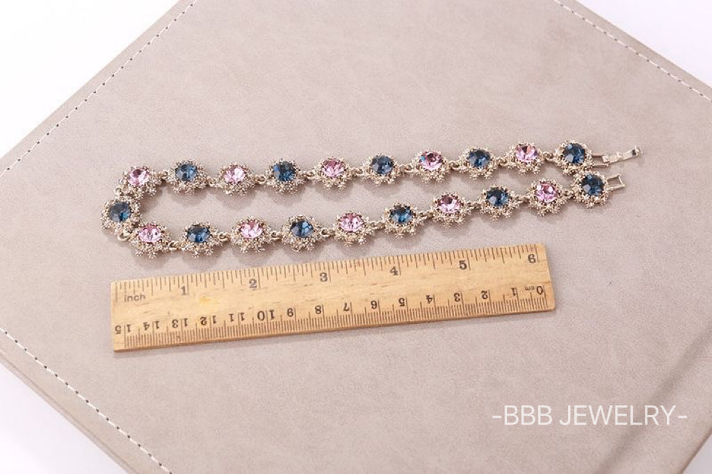 Blinking zircon collar chain